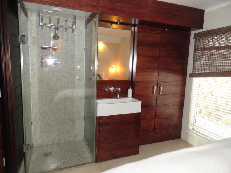 To Let 1 Bedroom Property for Rent in Vredehoek Western Cape